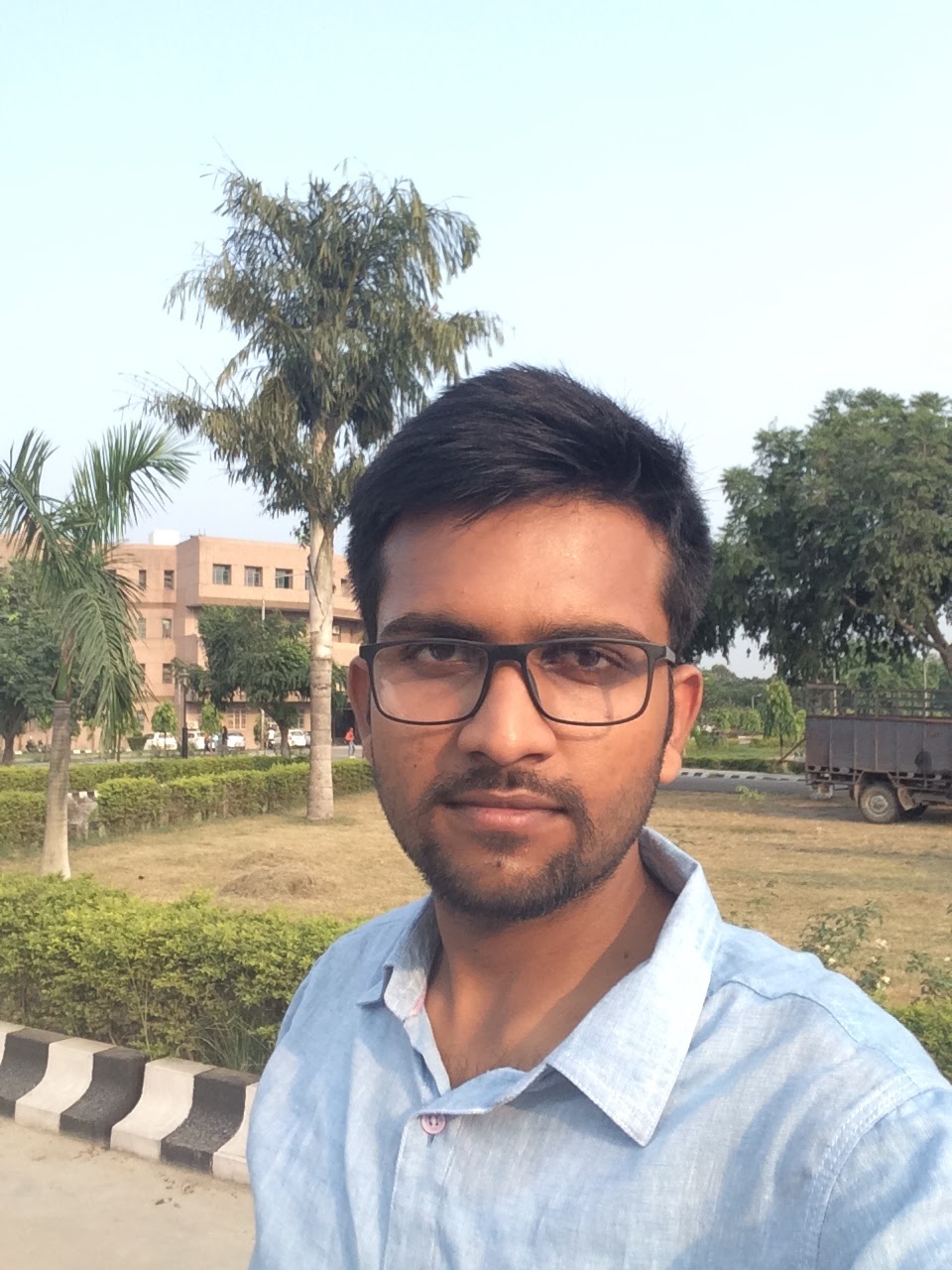 Sanyam Aggarwal’s selfie in front of NITJ Main Building